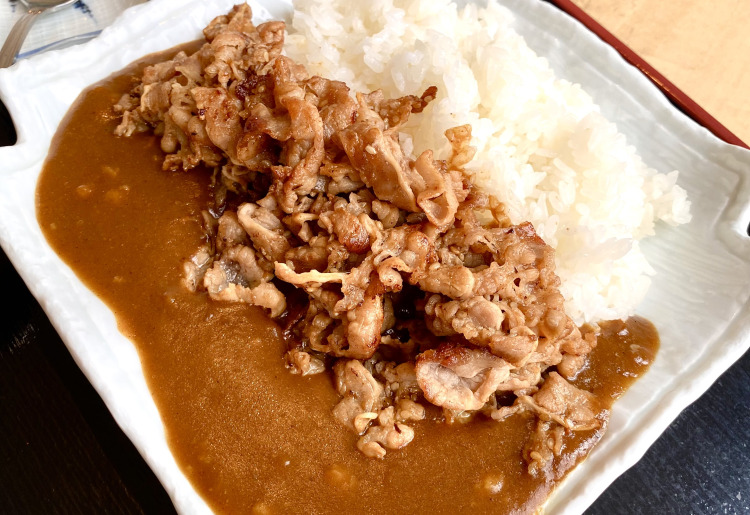 ビーフカレー 牛バラ肉のせ